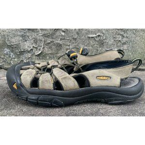 KEEN Newport H2 Closed Toe Mens Waterproof Sandals